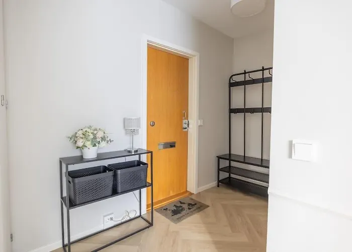 30m2 - 500m From Train Station To Airport And Helsinki Centre